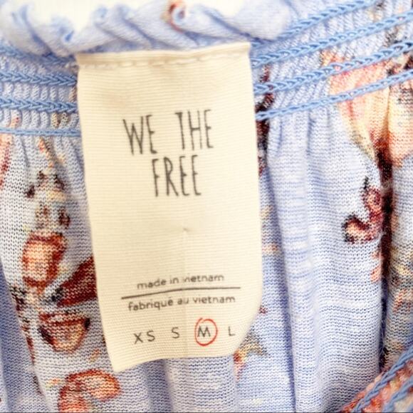 Copied - We The Free Blue Sky Combo Floral Top Cottagecore NWT - Picture 5 of 7